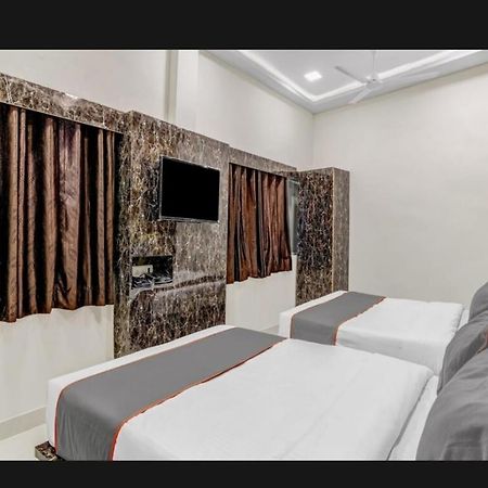 Hotel Bhavya Residency อาเมดาบัด ภายนอก รูปภาพ
