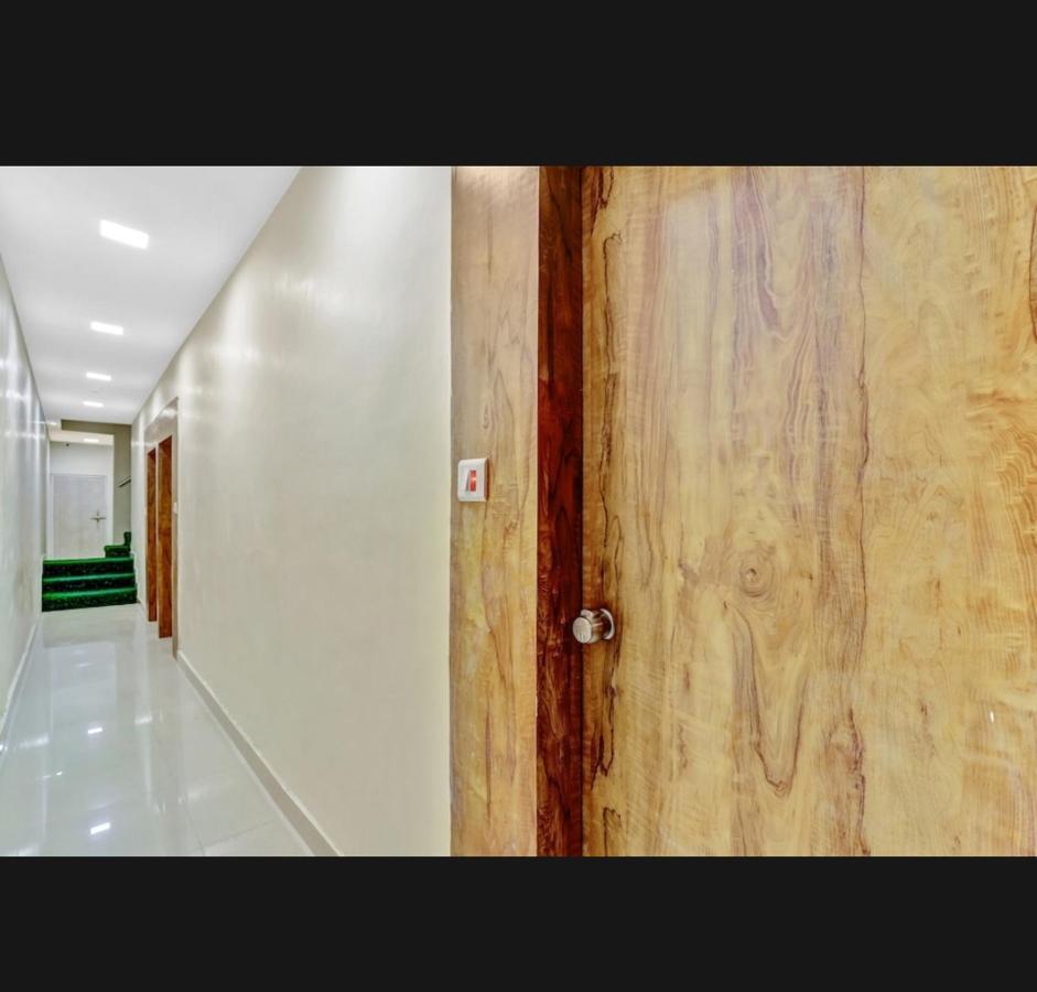 Hotel Bhavya Residency อาเมดาบัด ภายนอก รูปภาพ