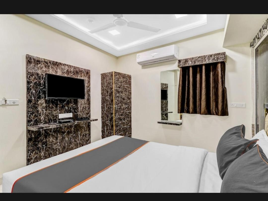 Hotel Bhavya Residency อาเมดาบัด ภายนอก รูปภาพ