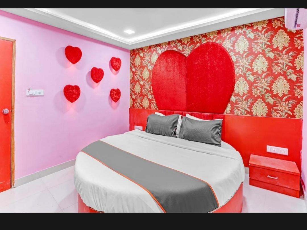 Hotel Bhavya Residency อาเมดาบัด ภายนอก รูปภาพ